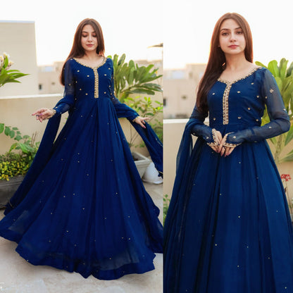 Zareen Long Maxi With Lace Work Dupatta 3 Peice