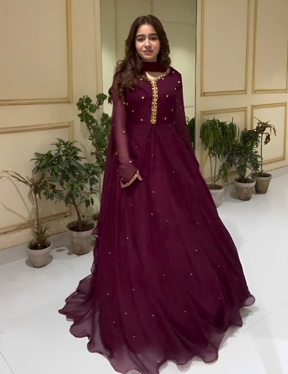 Zareen Long Maxi With Lace Work Dupatta 3 Peice