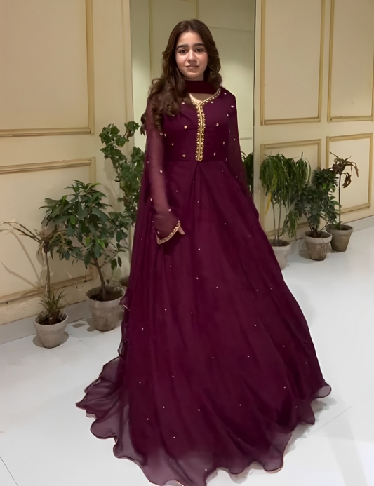 Zareen Long Maxi With Lace Work Dupatta 3 Peice